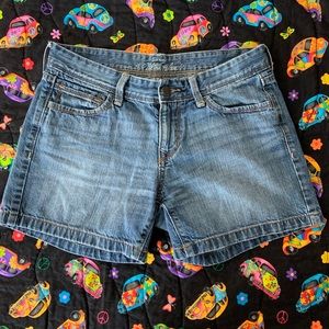 Old Navy denim shorts. Size 4. Gently used.